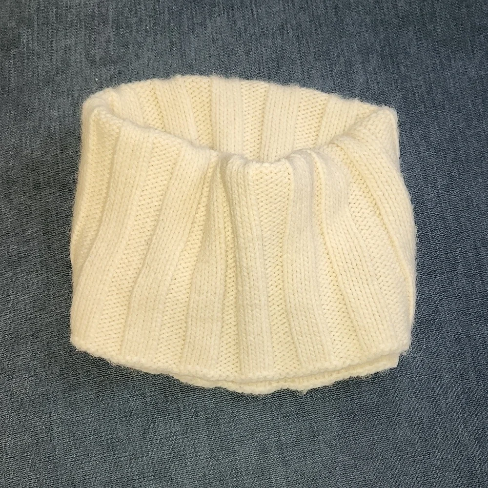 NWOT Banana Republic ivory merino wool/alpaca/acrylic turtleneck scarf